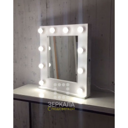 Гримерное настольное зеркало с подсветкой, подставкой и розеткой 60х65 см
